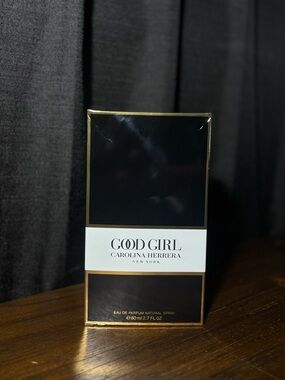 Carolina Herrera Good Girl Eau de Parfum Box - Black, White & Gold